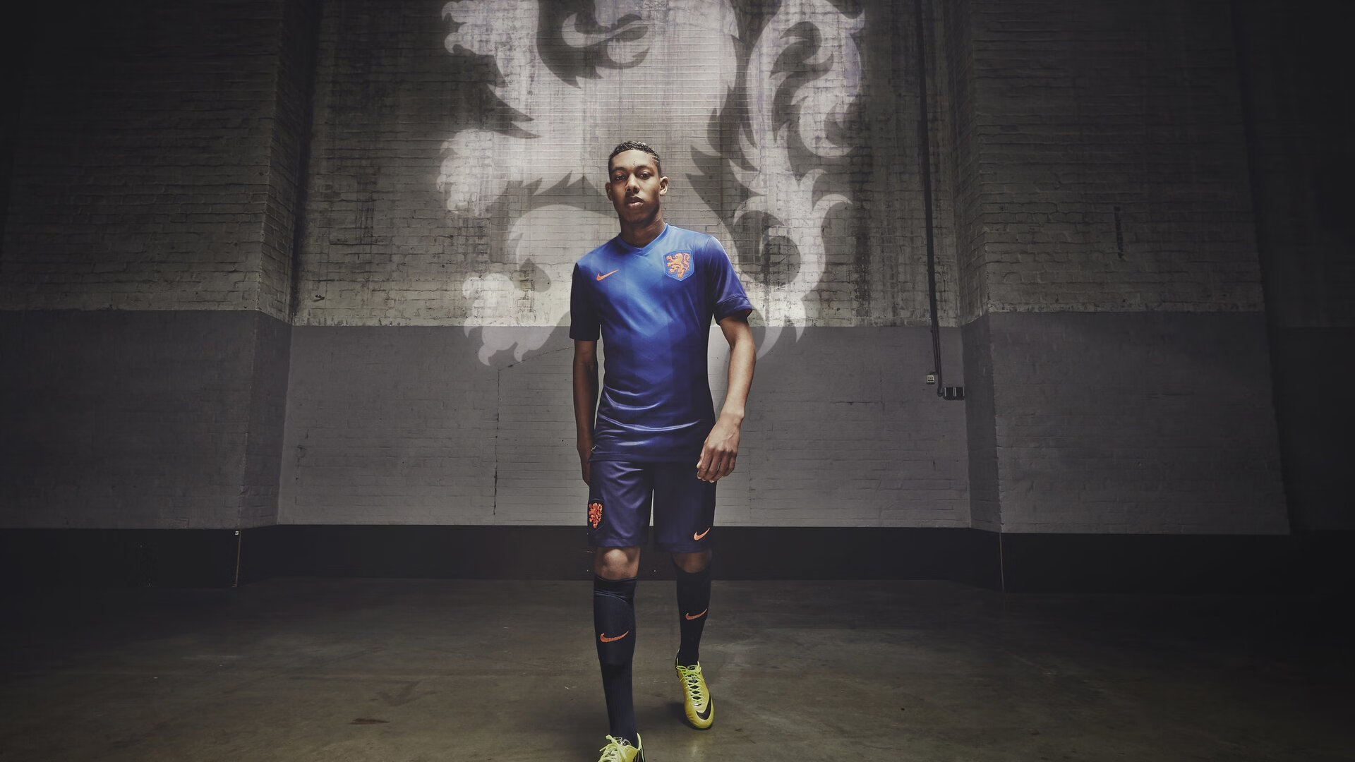 核心球员伤势无碍将按计划参与训练为下轮比赛做好准备，球场核心球员